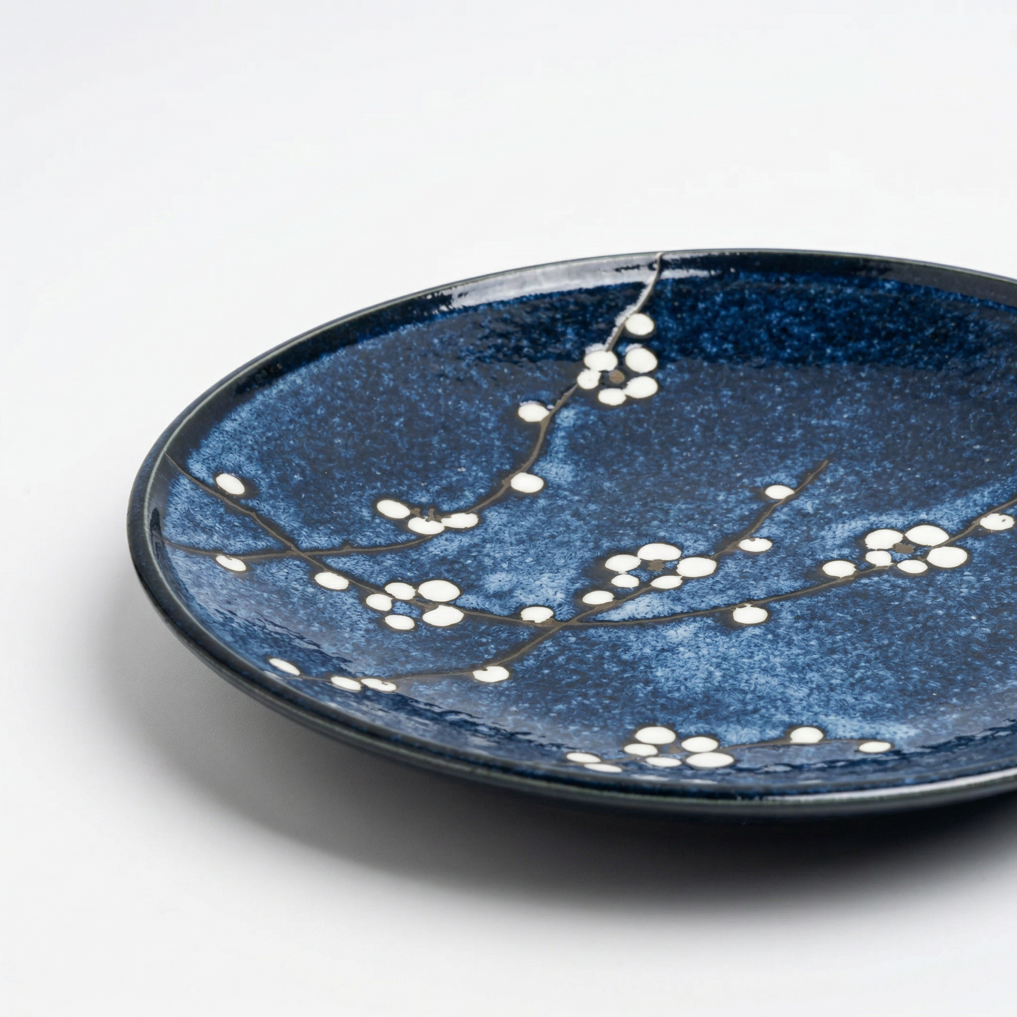Hana blue, Plate